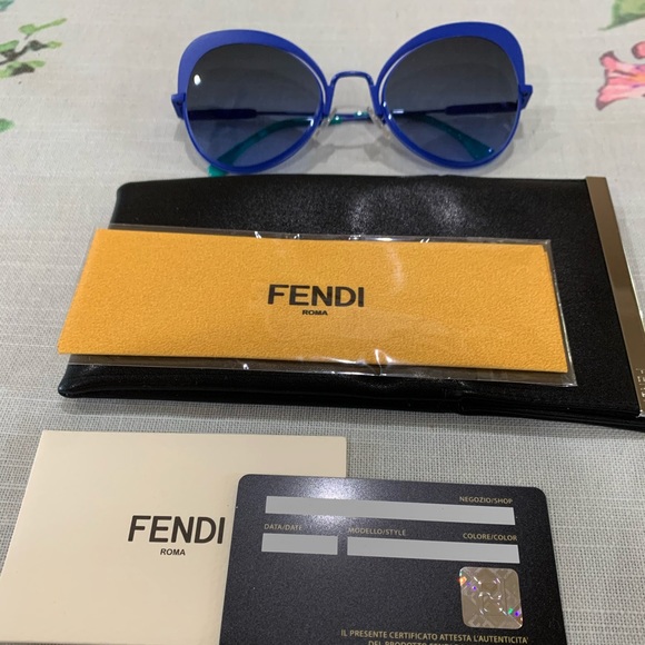 NWT FENDI BLUE - TURQUOISE SUNGLASSES πππ - Picture 3 of 11